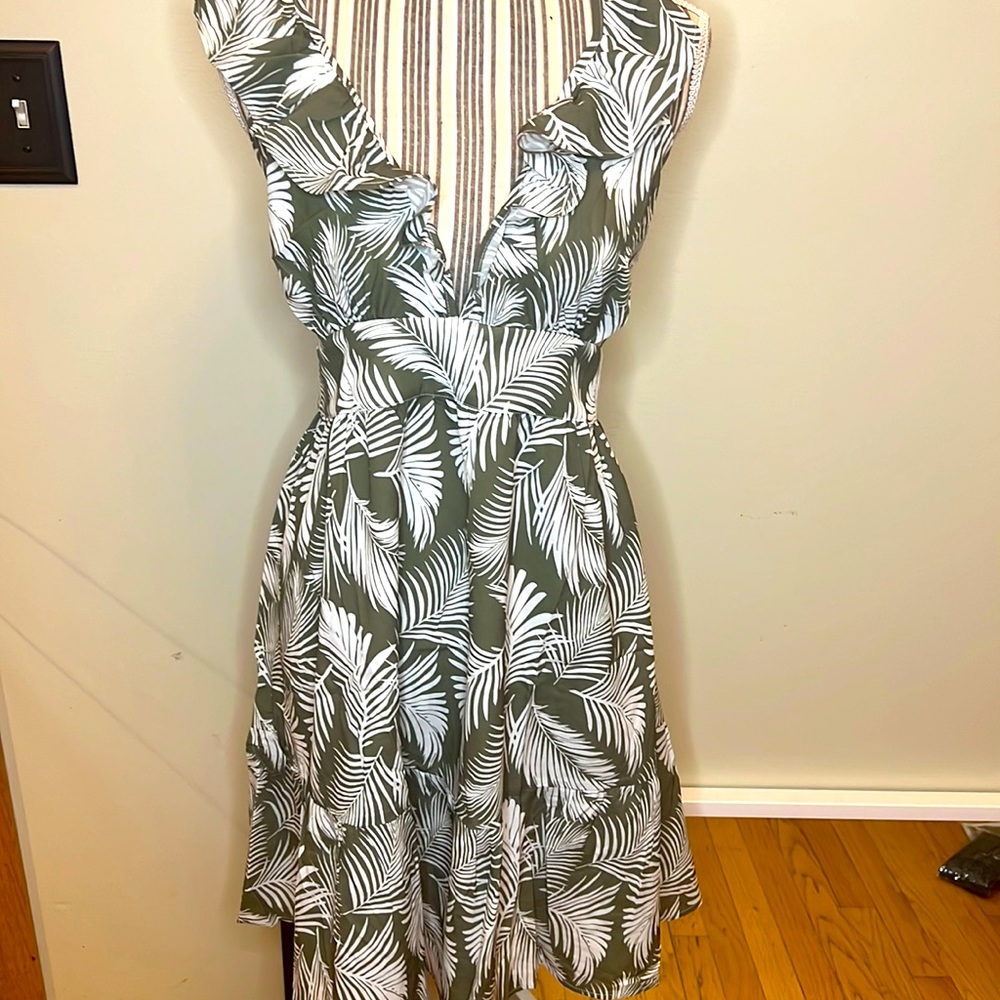 Cupshe Olive Green and White Ruffled Tropical Print Dress